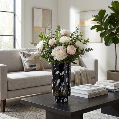 Sagebrook Home Hennie Black & White Glass Vase Craftsmanship