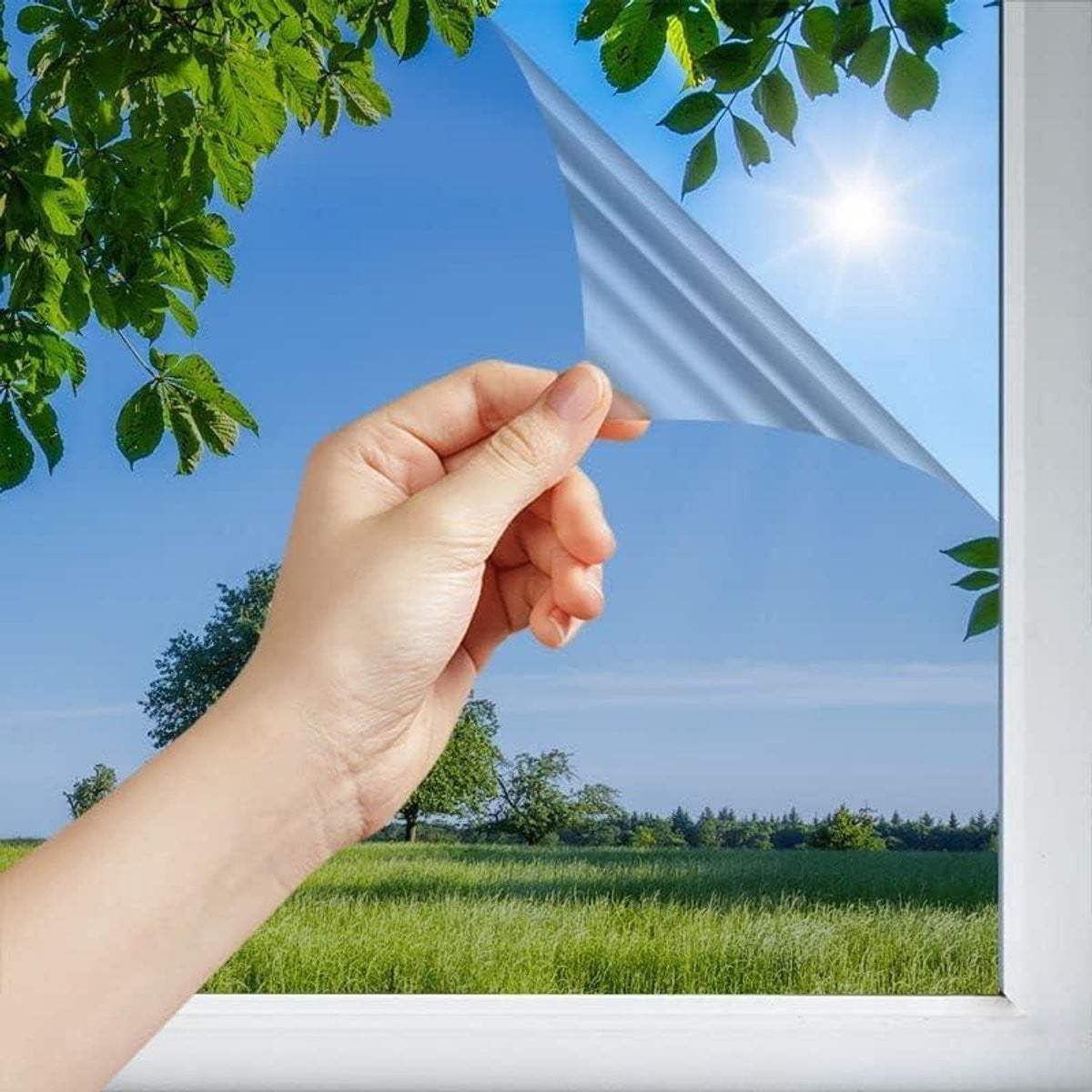 Zelfklevende zilverkleurige zonwerende folie voor hitte reflectie en temperatuurregulatie - 05 x 1 m