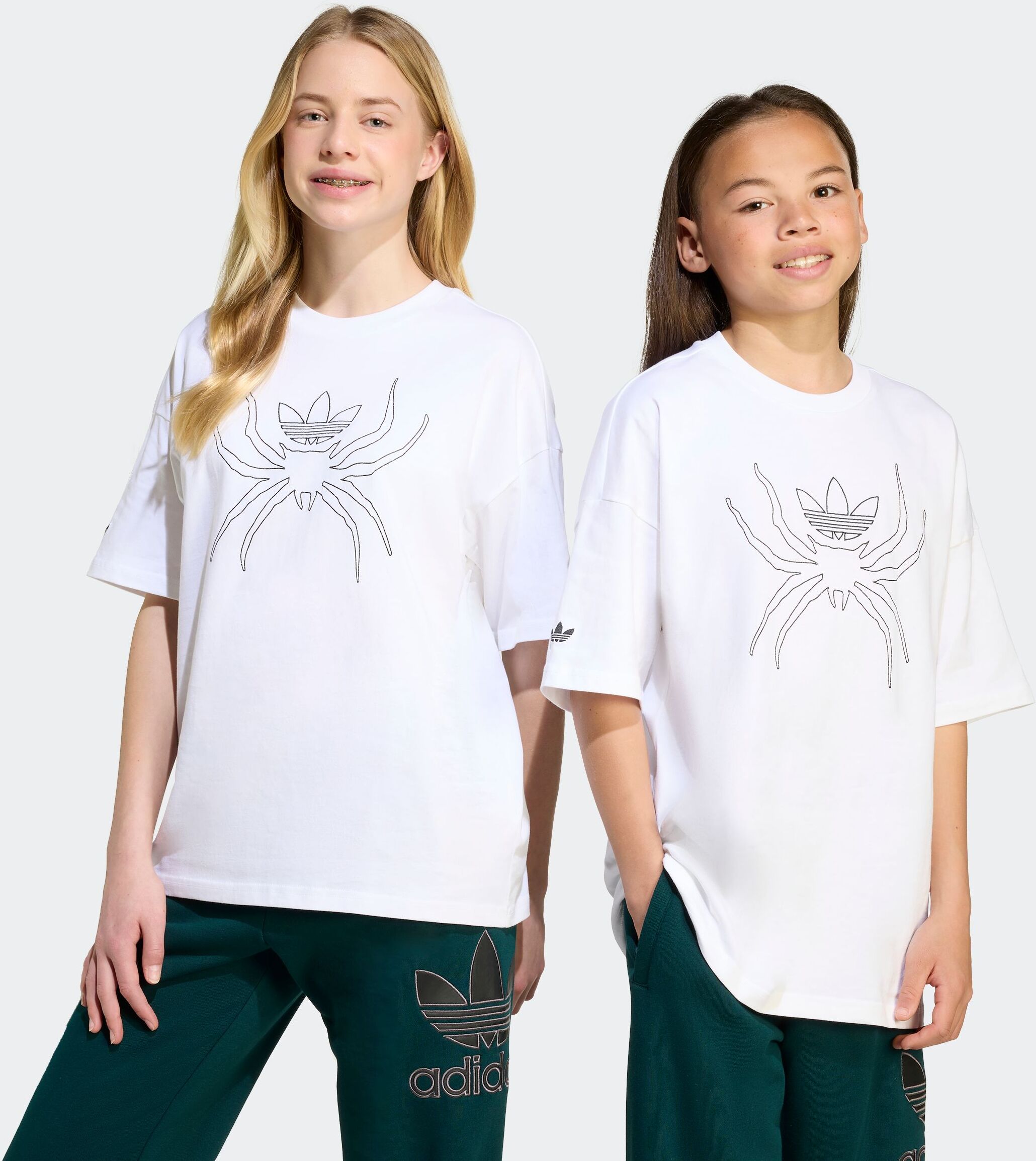 T-Shirt ADIDAS ORIGINALS "FÜR KINDER", Jungen, Gr. 158, weiss (weiß), Obermaterial: 100% Baumwolle, Rundhals, Shirts T-Shirt, sportlicher Stil, kurze Ärmel, mit Rundhalsausschnitt, für Kinder weiß 158