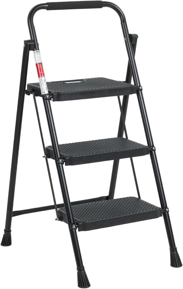 Zwarte opvouwbare keukentrap met antislip voetjes, hoogte: 76 cm