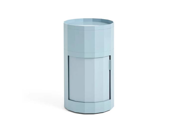 HAY - Facet Cabinet mit Füssen und Rollen, hoch, misty blue