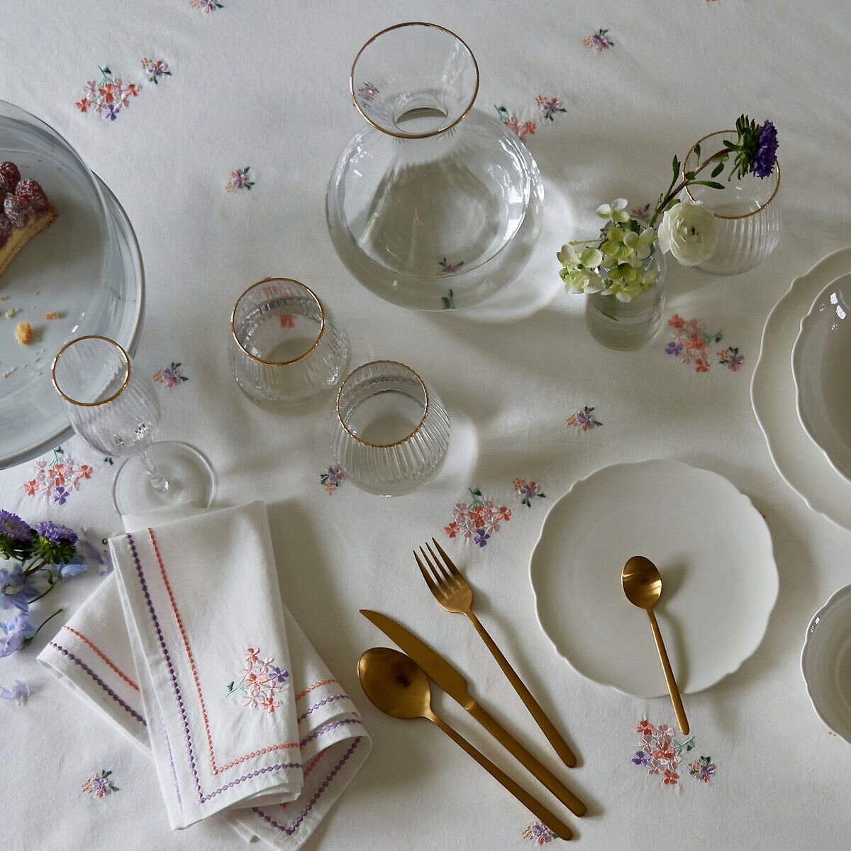 LA REDOUTE INTERIEURS Lot 4 assiettes dessert en porcelaine, Hirène