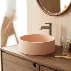 Marta – Rundes Waschbecken aus Beton in der Farbe Blush, ∅ 39 cm