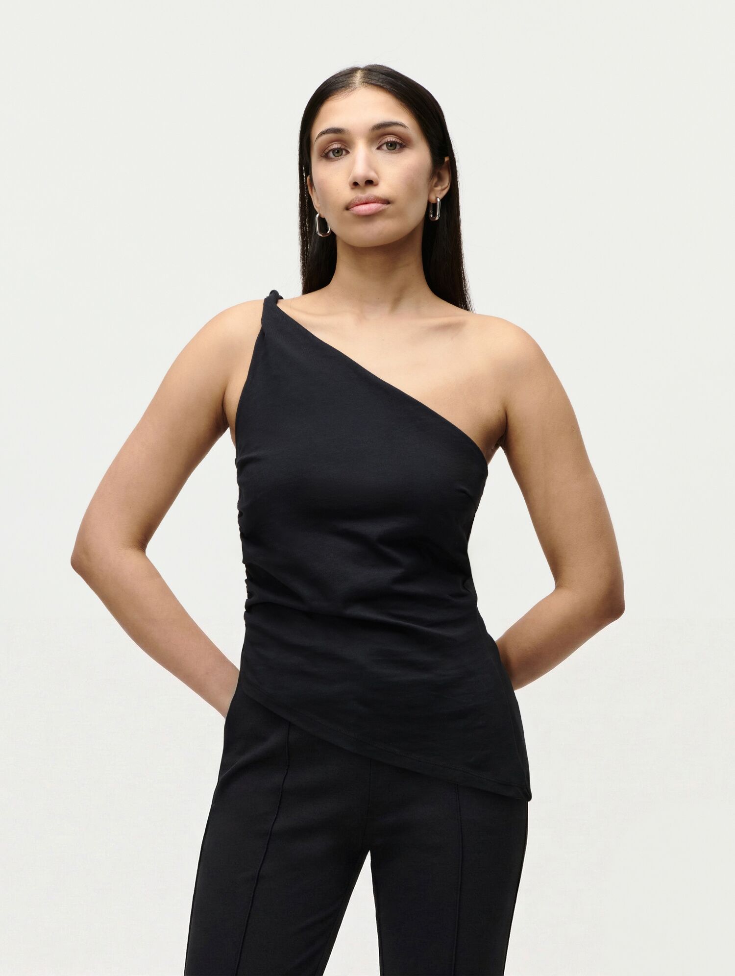 One-Shoulder-Top LEGER "Darleen, LeGer by Lena Gercke", Damen, Gr. 34, schwarz, Web, Obermaterial: 100% Baumwolle, unifarben, regular fit taillenbedeckt, asymmetrischer Ausschnitt, Tops One-Shoulder-Top, Regular fit mit asymmetrischem Design schwarz 34