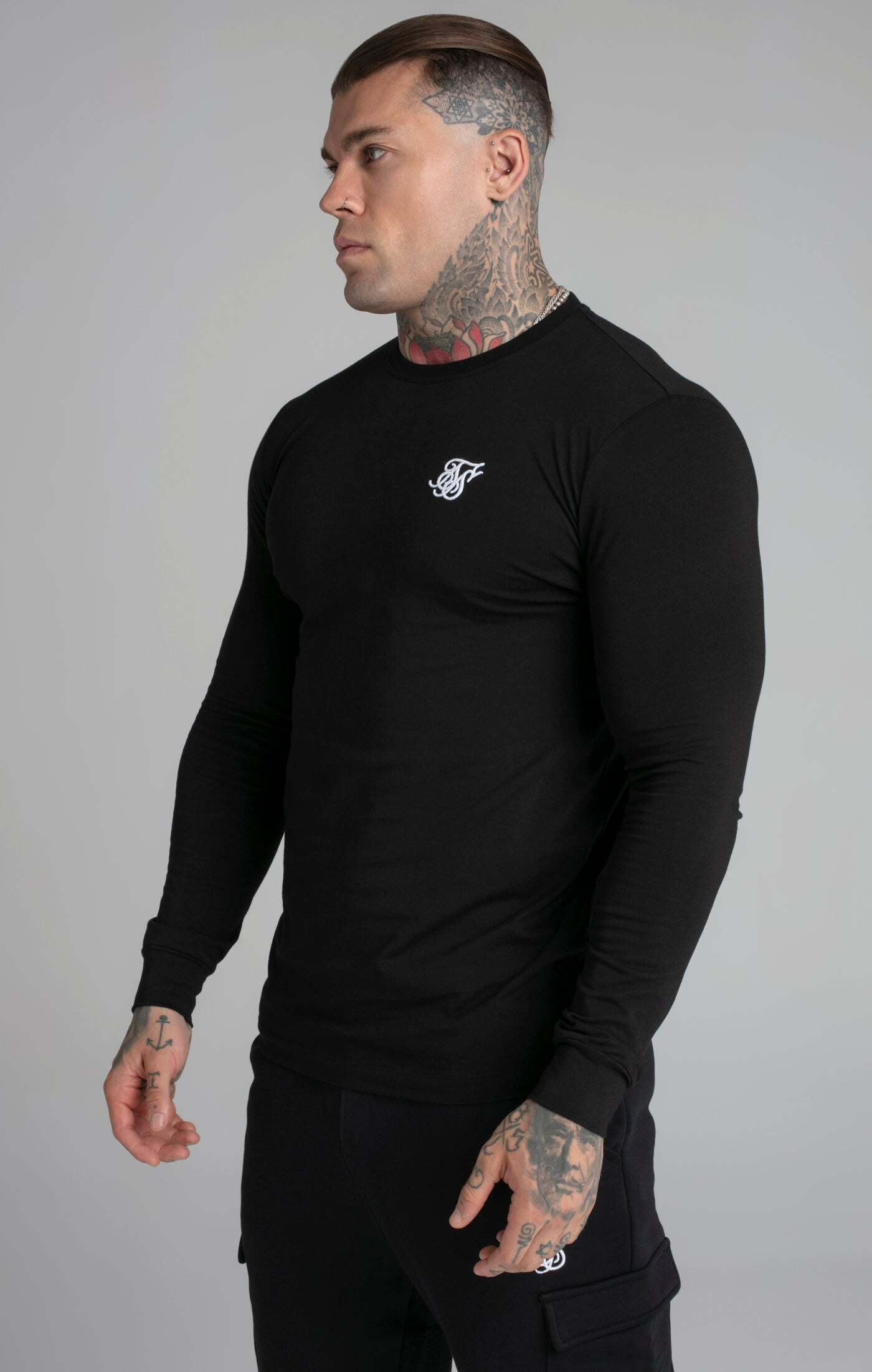 Sweatshirt SIKSILK "Siksilk Sweatshirts Black Essential Sweatshirt", Herren, Gr. M, schwarz, Obermaterial: 80% Baumwolle CO. 20% Polyester PES., Sweatshirts Sweatshirt schwarz M