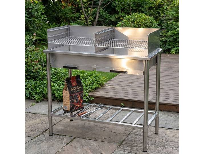 Edelstahl-Grilltisch mit zwei Grillflächen, höhenverstellbar