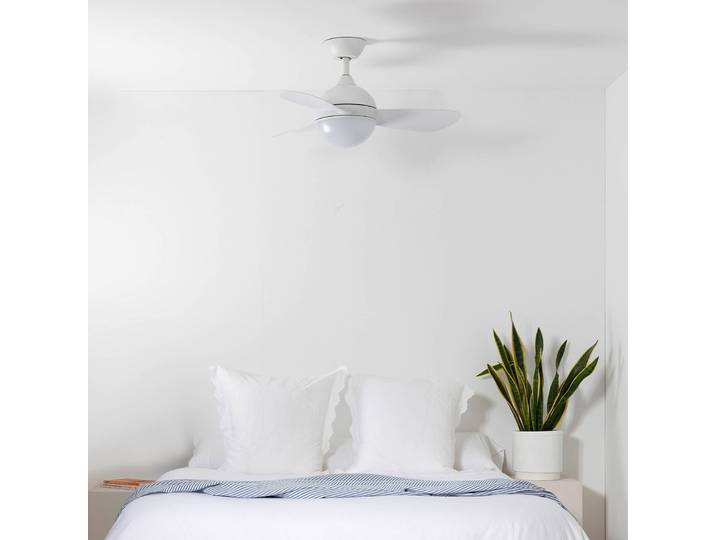 FARO BARCELONA LED-Deckenventilator Hvar, CCT, dimmbar, weiß / opal, für Wohn- / Esszimmer, Kunststoff, Modern