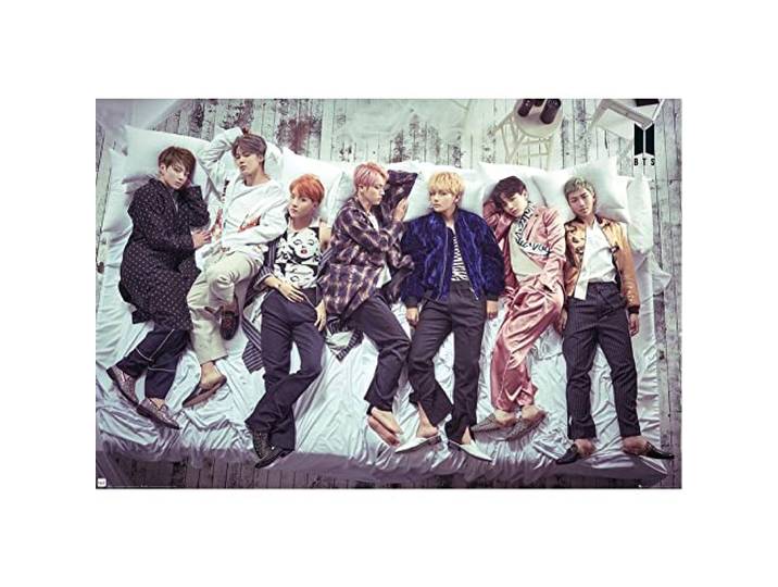 GB eye Ltd BTS Groep Bed Maxi Poster