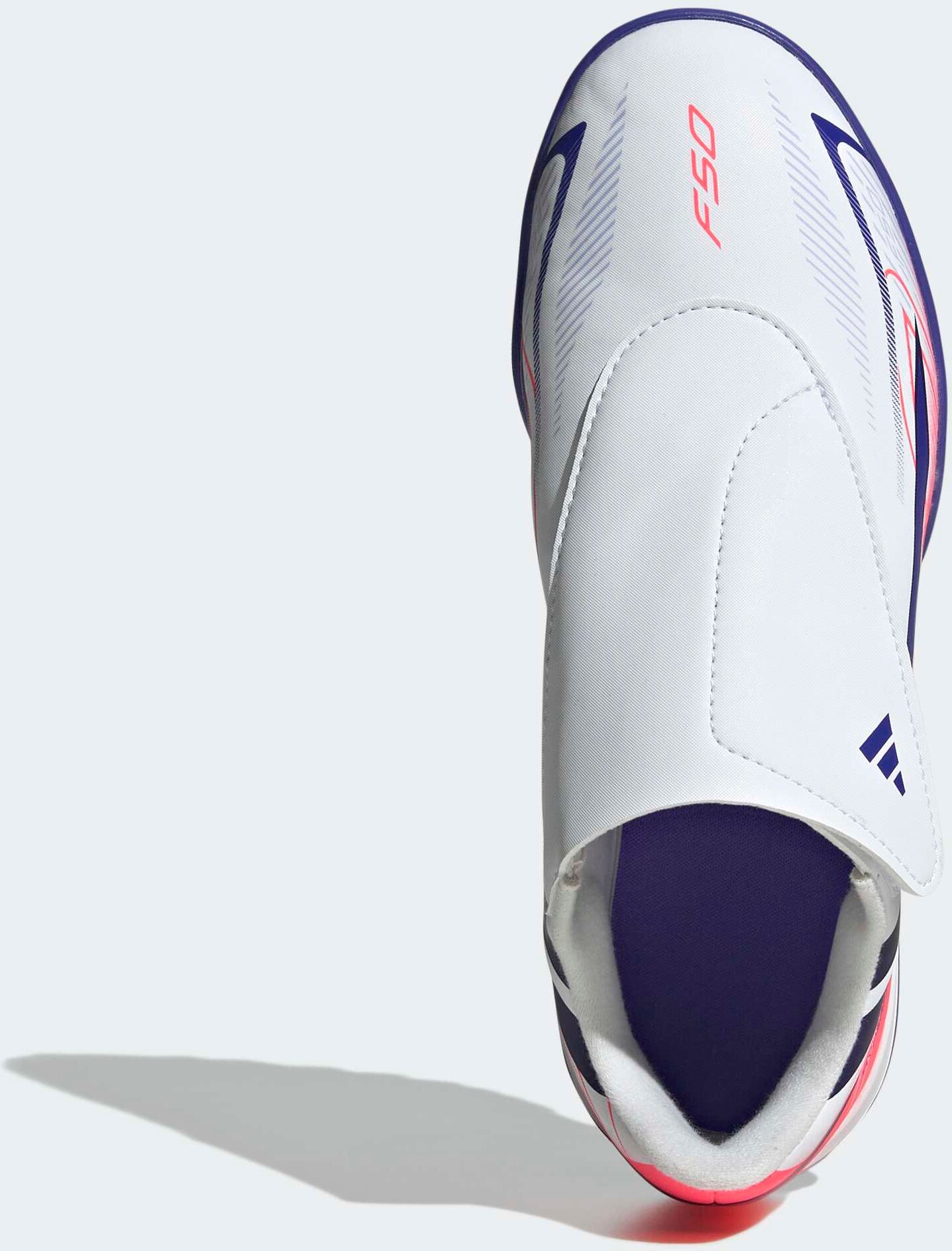 Fussballschuh ADIDAS PERFORMANCE "F50 HYPERFAST CLUB KIDS, HYBRIDRASEN, KLETTVERSCHLUSS", Jungen, Gr. 34, rosa (cloud weiß, solar lila, solar turbo), Synthetik, Schuhe Fussballschuh, pour enfants et adolescents cloud weiß, solar lila, solar turbo 34