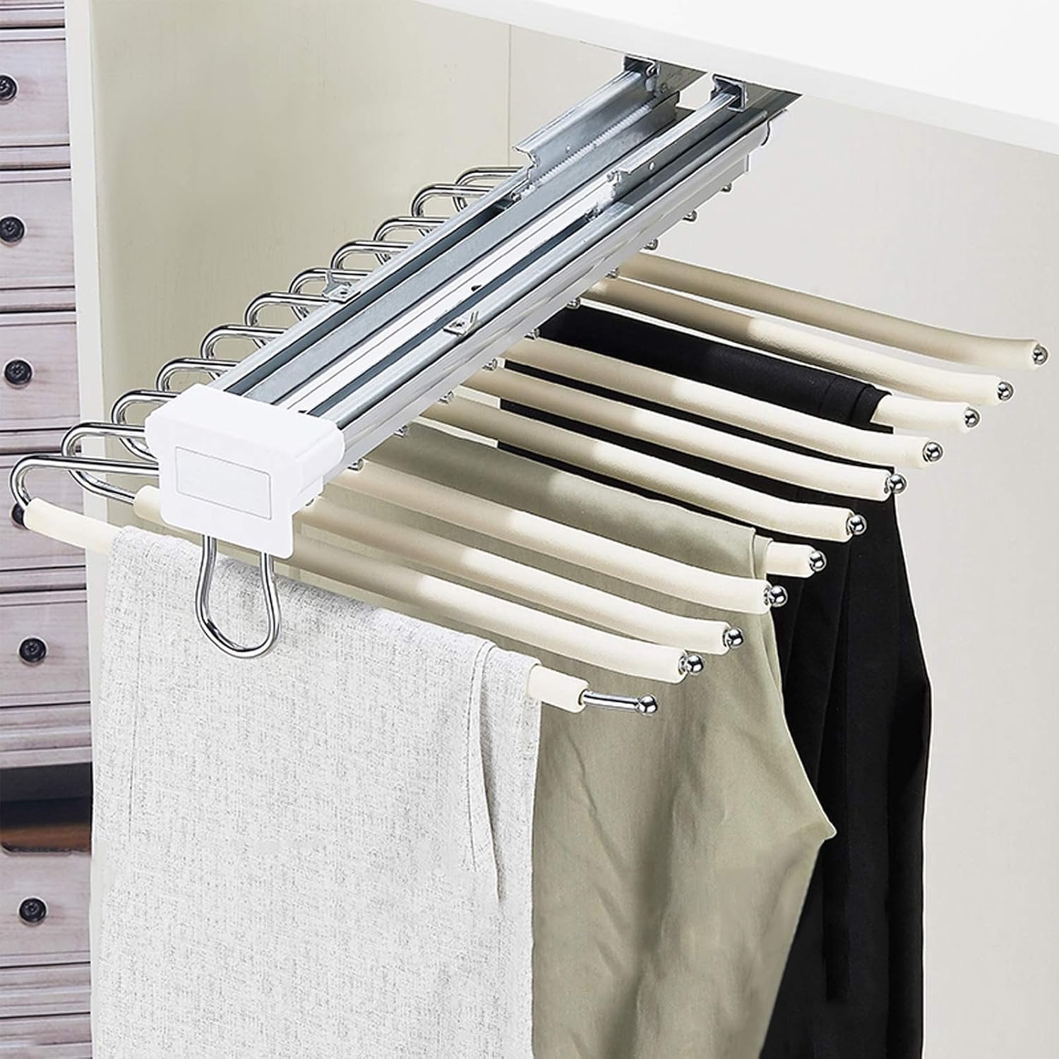 Multifunctioneel uittrekbaar broekrek met lade in beige