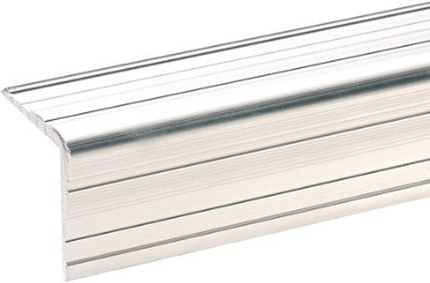 Adam Hall Hardware 6110 Aluminium-Kantenschutz 33x33mm Mit Nietenkopfrille
