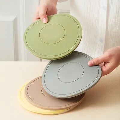 Youfap Market Thickened Silicone Coaster, High Temperature Resistant Round Mat, Microwave Oven Heat Insulation Placemat brownish Red