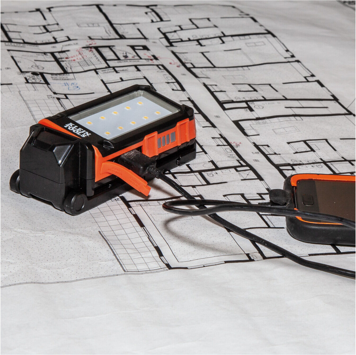 Klein Tools Wiederaufladbare Arbeitsleuchte 56403)