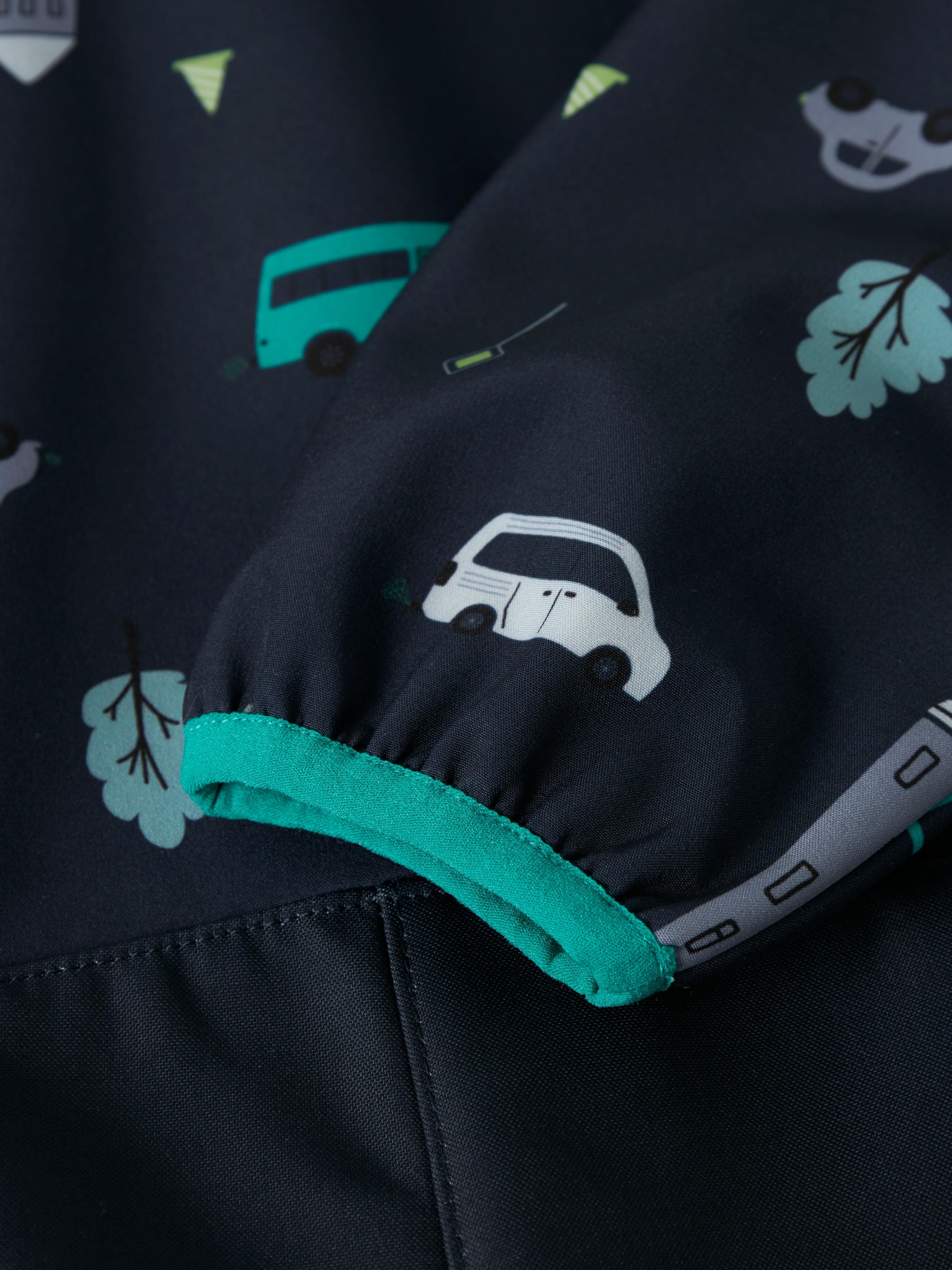 Softshelloverall NAME IT "NMMMALTA05 SOFTSHELL SUIT AOP FO1", Jungen, Gr. 92, N-Gr, blau (naval academy aop:cars), Softshell, Obermaterial: 95% Polyester, 5% Elasthan, bedruckt, lang, elastischer Bund, Overalls Softshelloverall, Materialmix, wasserdicht, 