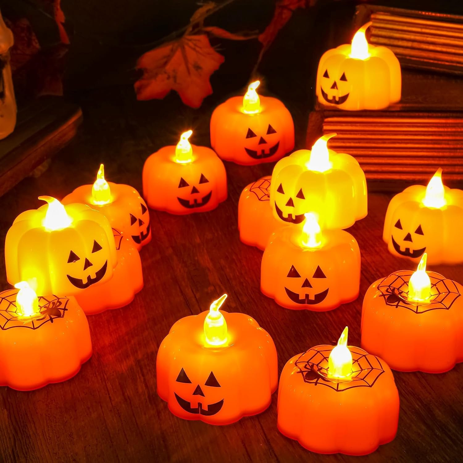 YAGXIG Halloween elektronische pompoenlantaarns met LED-verlichting, 12 stuks, twee stijlen