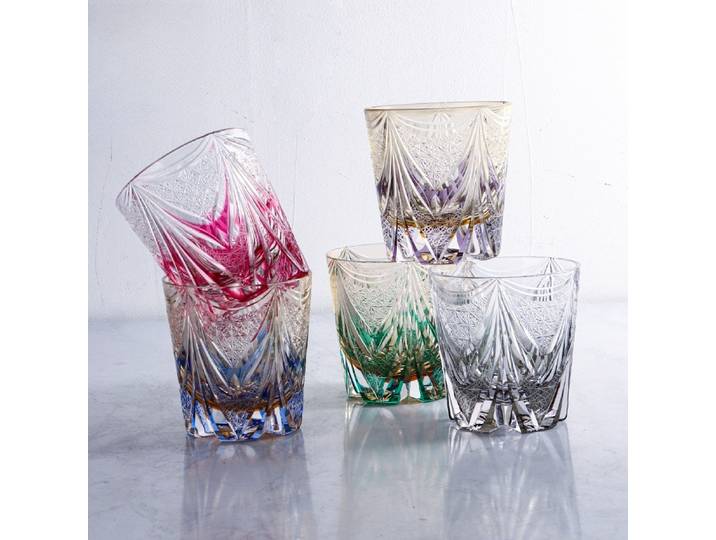 Tasse à whisky japonaise Edo Kiriko en verre de cristal sculpté à la main, fluorite violette, lumière d'aube de luxe