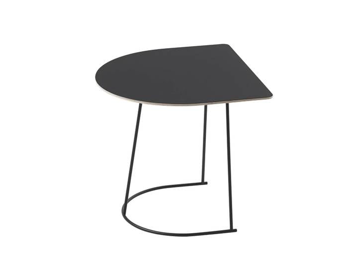 Muuto Airy Couchtisch half size Schwarz