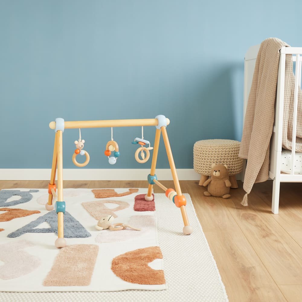 Bieco Portique d éveil en bois avec figurines et hochets Multicolore 54x48x54cm