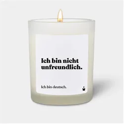 Chatty Candles, Duftkerzen, Duftkerze Weiss Woody "Ich bin nicht unfreundlich. Ich bin deutsch."