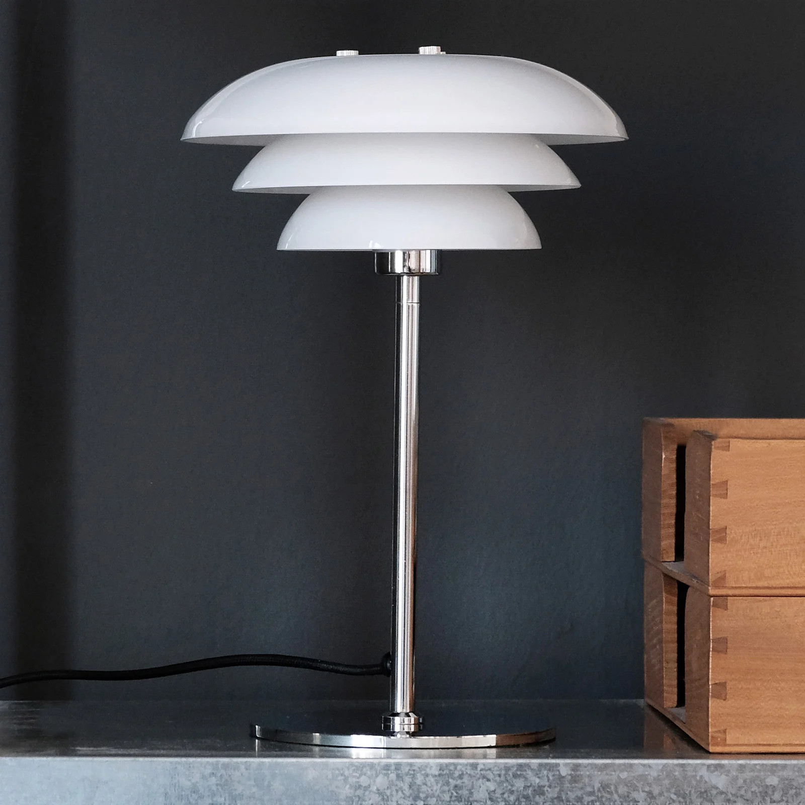 Dyberg Larsen DL20 Opaal Tafellamp met lampenkap