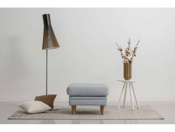 OTTO home Polsterhocker Arellano, Breite 63 cm, klassisches Design, mit Massivholzfüßen, Webstoff fein, Chenille