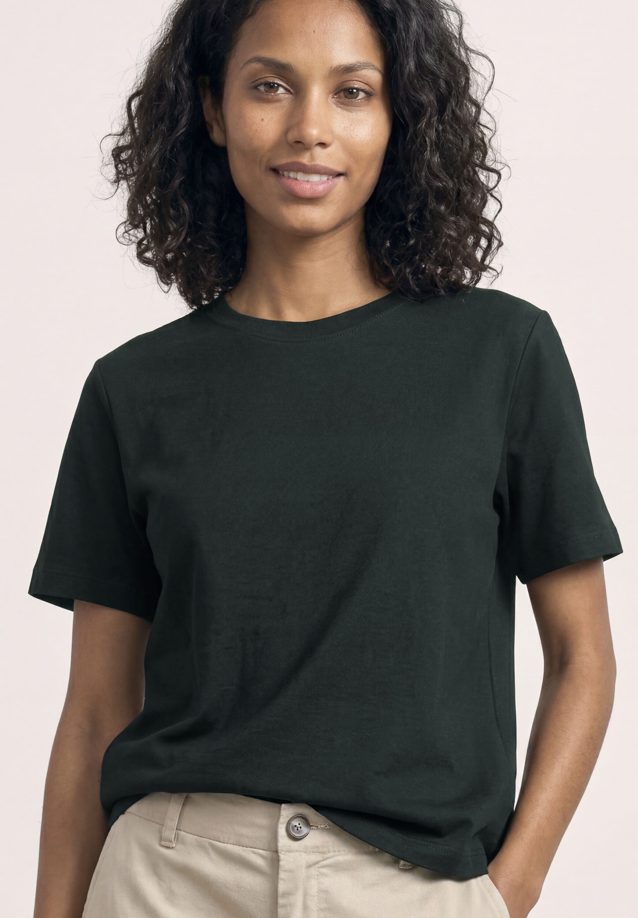 Kurzarmshirt STREET ONE, Damen, Gr. 36, schwarz (deep bound grün), Jersey, Obermaterial: 97% Baumwolle, 3% Elasthan, unifarben, normal hüftlang, Rundhals, abgesteppte Kante, Shirts Kurzarmshirt, Sommershirt im verkürzten Schnitt deep bound grün 36