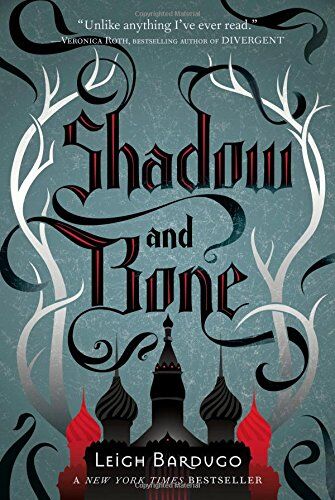 Leigh Bardugo - Shadow and Bone (Grisha Trilogy) - Preis vom 10.10.2026 11:48:34 h