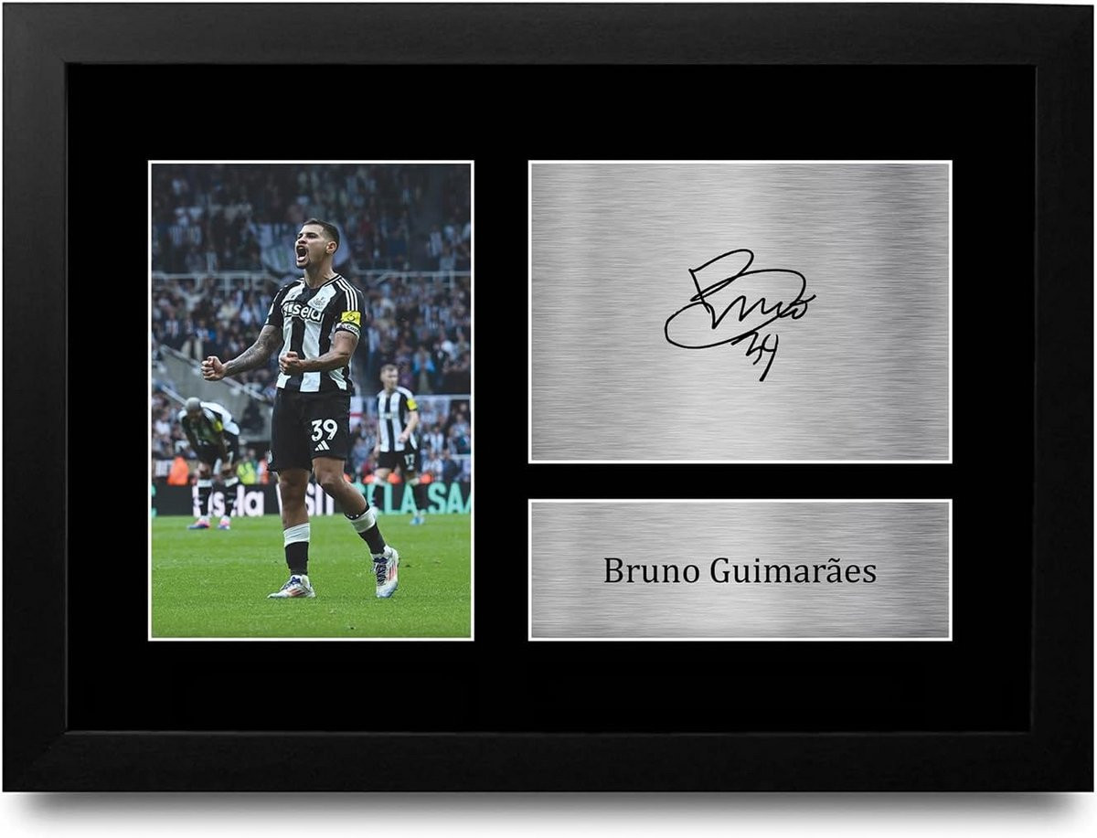 Ingelijste A4 Voetbalfoto met Typografie - Cadeau voor Voetbalfans