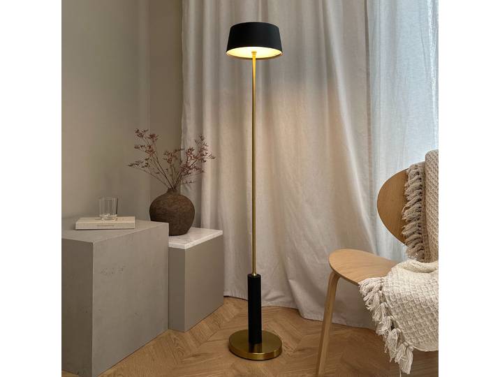 Yoyo Rechargeable LED Lampadaire Black - Dyberg Larsen - Salon / séjour - Design - Métal - Avec abat-jour