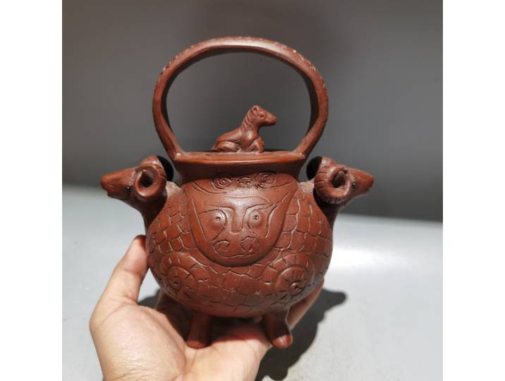 Vieux Yixing violet argile Pot tête de chèvre oreille Pot cheval statue couverture quatre pattes Pot théière Flagon théière Amass richesse