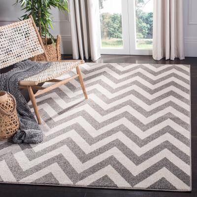 SAFAVIEH Amherst Elvira Modern Rug