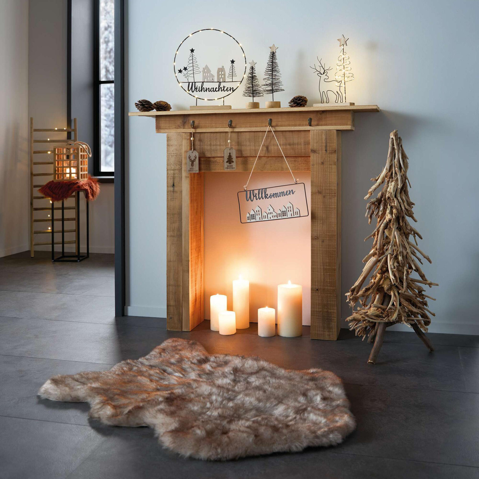 Frank-Flechtwaren Kachelconsole in rustieke stijl van gerecycled hout