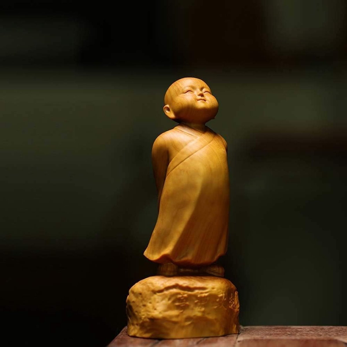 Handgesneden Houten Monnik Beeld - Chinese Decoratie Figuur - Houtkleur - Hoogte: 12 cm