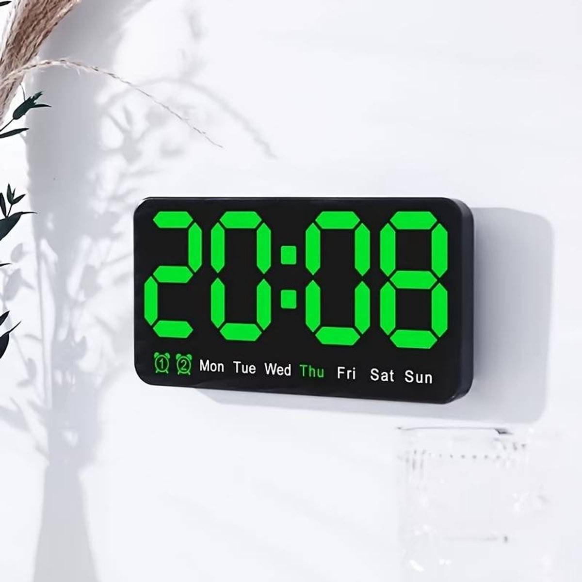 Spraakgestuurde grote digitale LED-wandklok met temperatuur, datum en weekkalender, groen/zwart