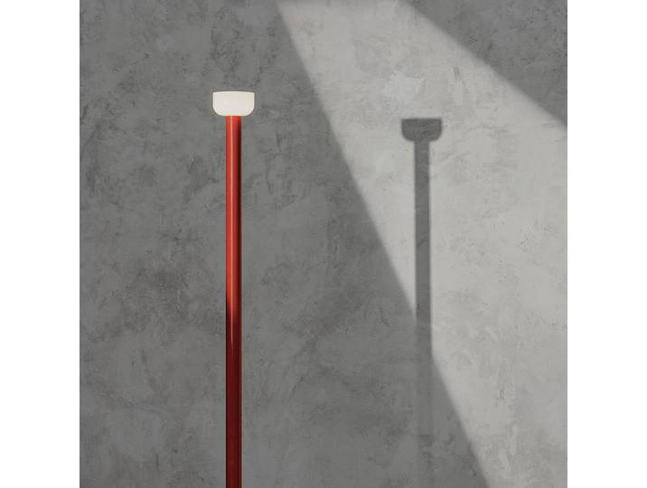 Lampadaire LED Bellhop - FLOS - Salon / séjour - Design - Métal - Avec abat-jour
