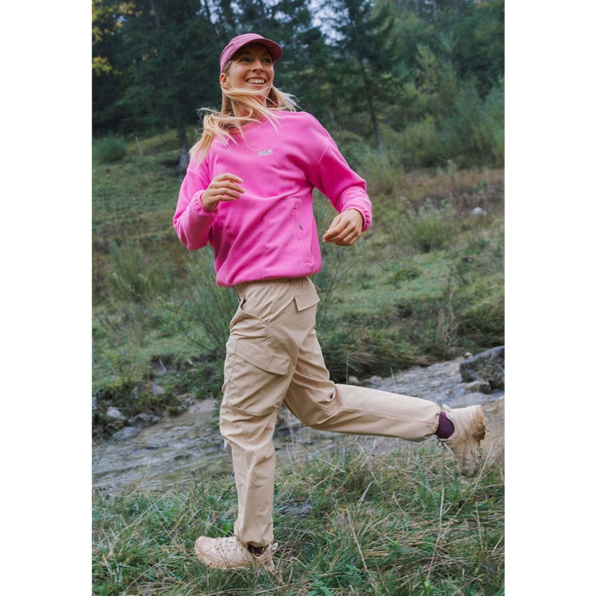 Jack Wolfskin Find The Wild Crewneck W foxglove (H0112) L A65739_H0112_A10