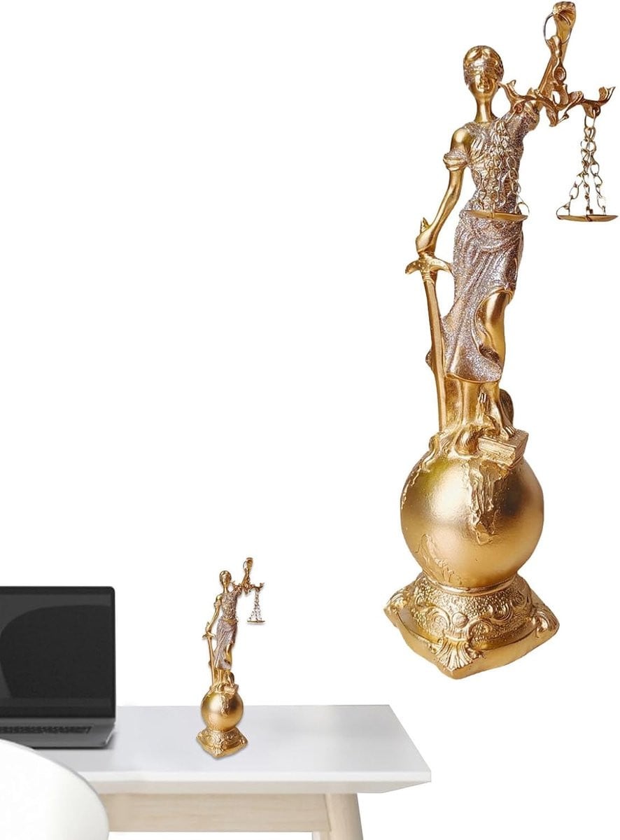 Handgeschilderd Rechtvaardigheidsbeeld Godin van Gerechtigheid voor Kantoordecoratie, Goud, Hoogte: 24 cm