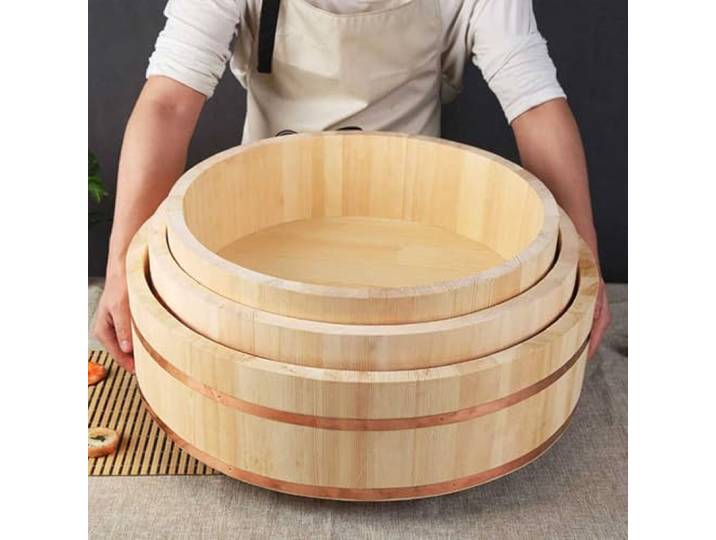 Hölzerne Sushi-Reisschüssel (Hangiri) mit goldfarbenem Rand, perfekt für die Sushi-Zubereitung, zur Aufbewahrung in der Küche und zum Mischen von Reis. Ideal für Anfänger und Profis 72*16cm