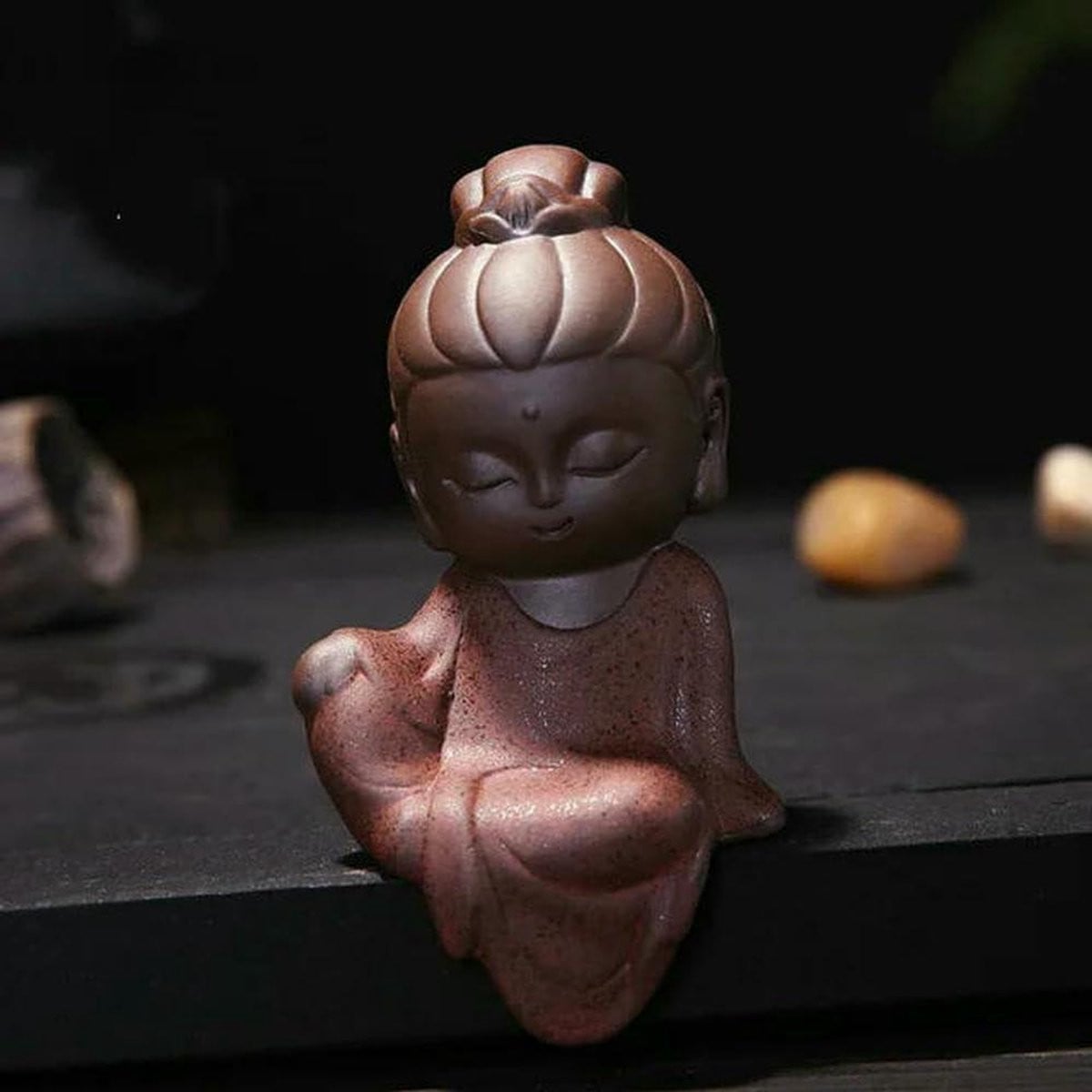 Paars Boeddha Beeldje - Handgemaakt Keramiek Ornament voor Interieur Decoratie