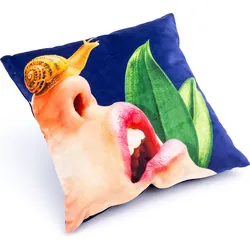 Seletti Wears Toiletpaper Snail Kissen