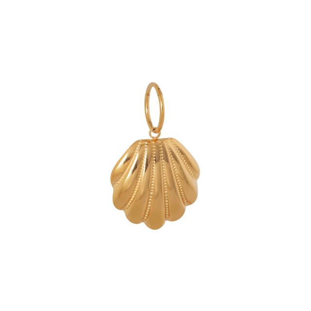 Label Kiki Shell charm