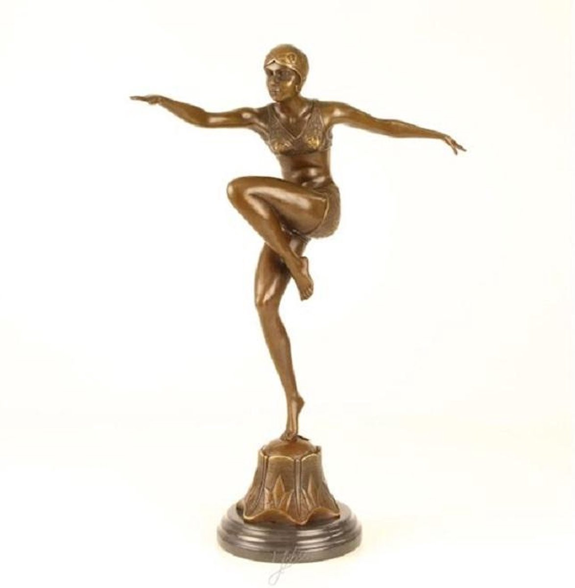 Con Brio Bronzen Beeldje van een Dansende Vrouw, Hoogte: 45,2 cm