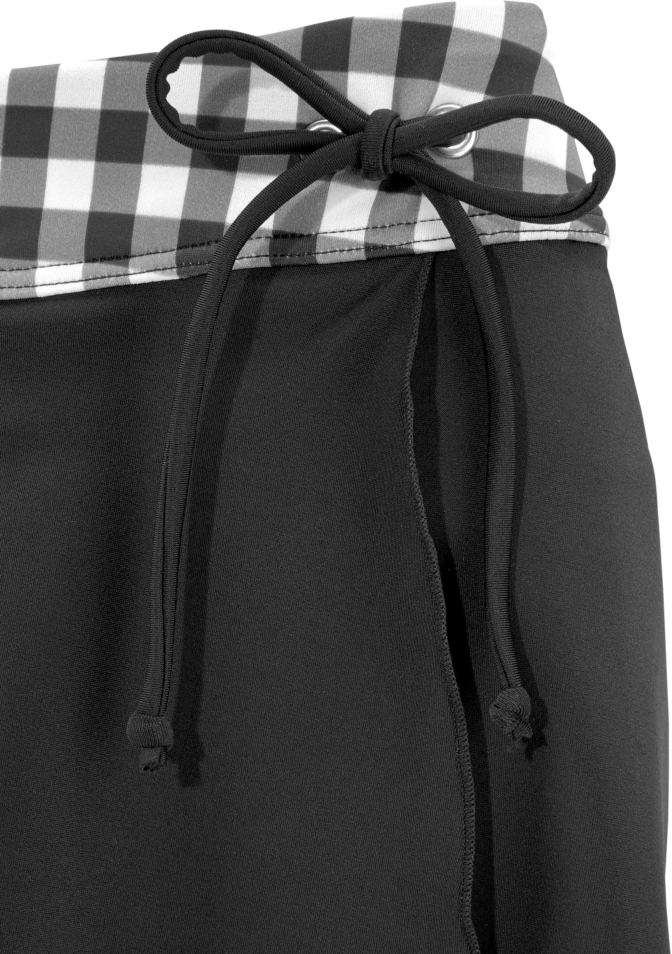 Bade-Rock LASCANA, Damen, Gr. 36, N-Gr, schwarz-weiss (schwarz, weiß), Polyamid, kontrastfarbene Details, unifarben, Badehosen Bade-Rock, mit integrierter Bikinihose und karierten Bündchen schwarz, weiß 36, N-Gr