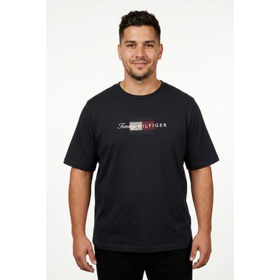T-Shirt, Herren, Gr. 4XL, schwarz (desert sky), Jersey, Obermaterial: 100% Baumwolle, TOMMY HILFIGER BIG & TALL, normal normal, Rundhals, Shirts T-Shirt, aus Jersey mit Flag-Grafik, Große Größen