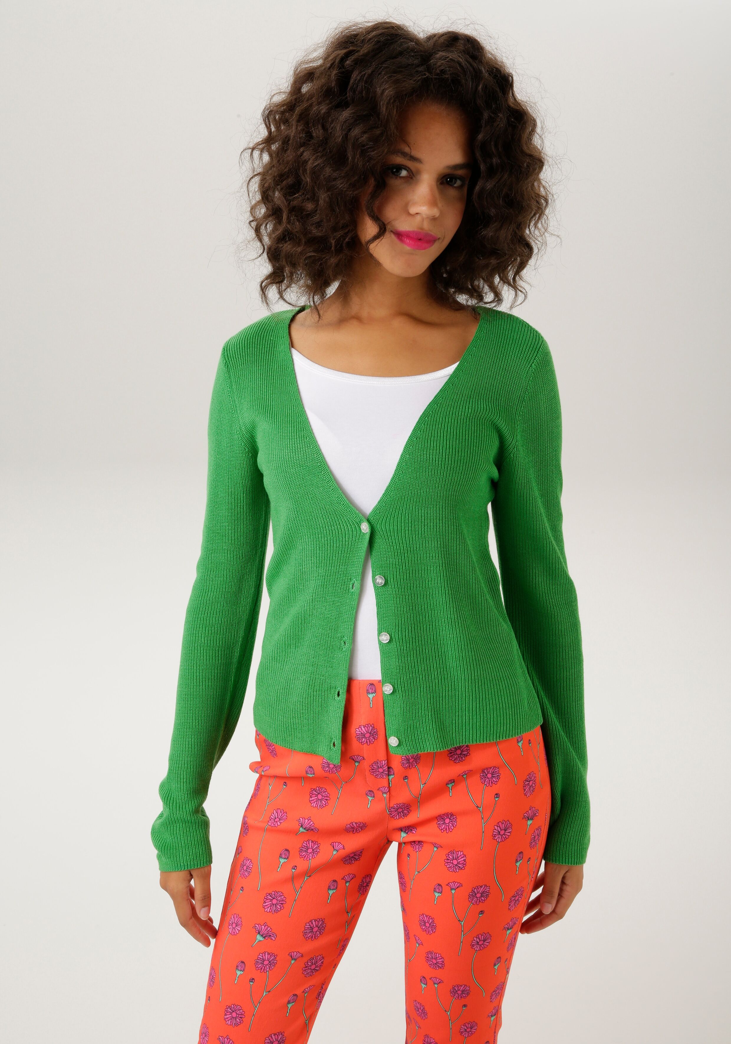 Strickjacke ANISTON CASUAL, Damen, Gr. 42, grün, Feinstrick, Obermaterial: 50% Polyacryl, 50% Viskose, unifarben, figurbetont hüftlang, V-Ausschnitt, Strickkante, Strickjacken Strickjacke, in trendiger Farbpalette