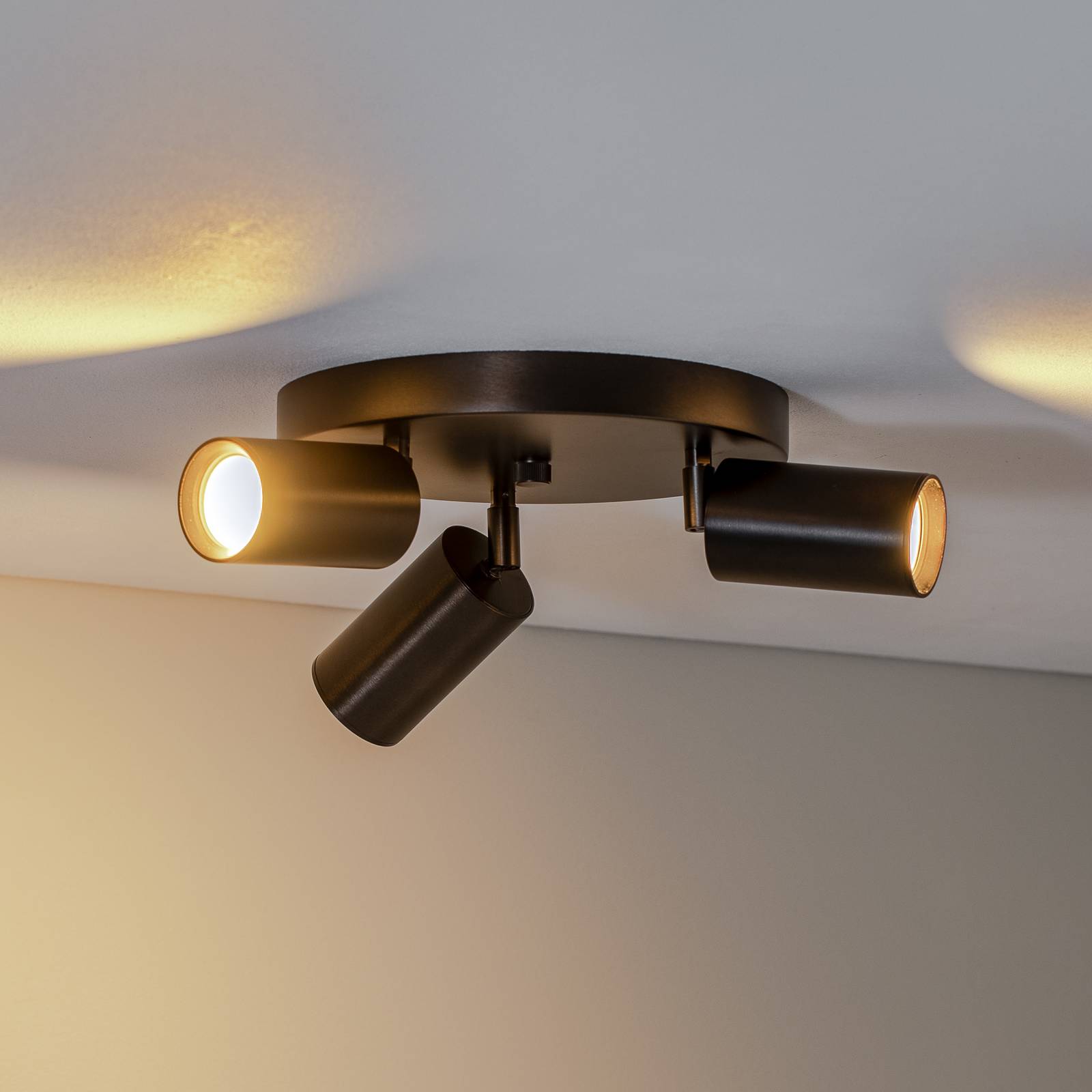 Deckenstrahler Sado, 3-flammig, anthrazit, Stahl, justierbar Sado Argon, dimmbar, schwarz, für Wohn- / Esszimmer, Metall, Modern, Strahler