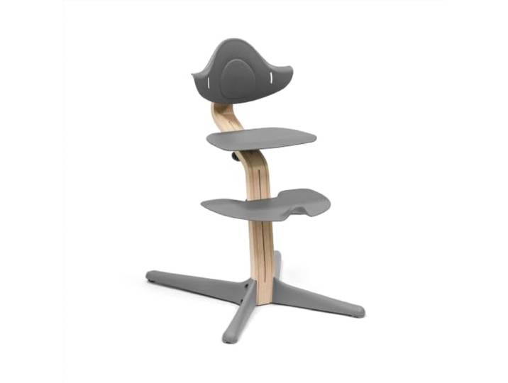 Stokke Nomi® Stuhl, Grau – für Babys, Kinder & Erwachsene bis 110 kg DESIGN-HOCHSTUHL MITWACHSEND – Kompatibel mit dem Nomi Neugeborenen-Aufsatz. Ergonomisch, werkzeuglos verstellbar, bis 110kg