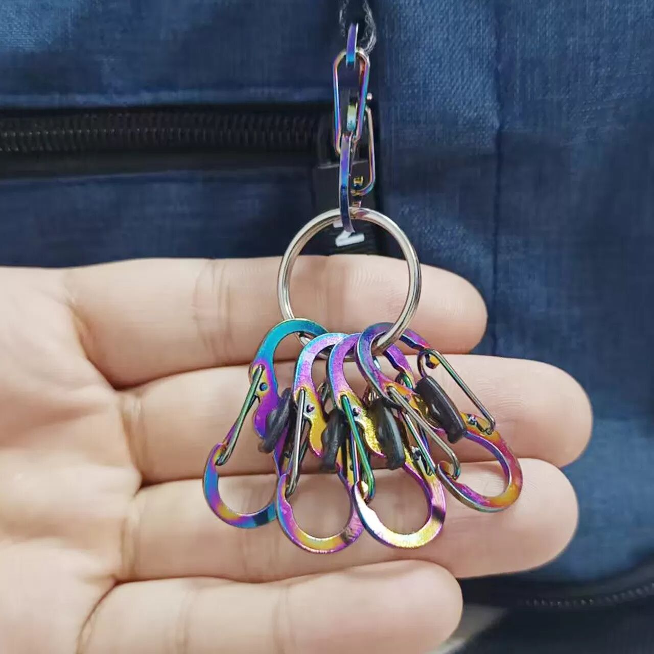 INF Bunte Figur 8 Karabiner mit Verschluss – 8er-Pack Mini S-förmige Karabiner aus Edelstahl