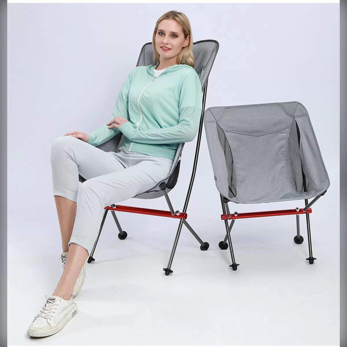 INF Ultraleichter, faltbarer Camping-Freizeitstuhl - Tragbare Outdoor-Sitzgelegenheit Grau