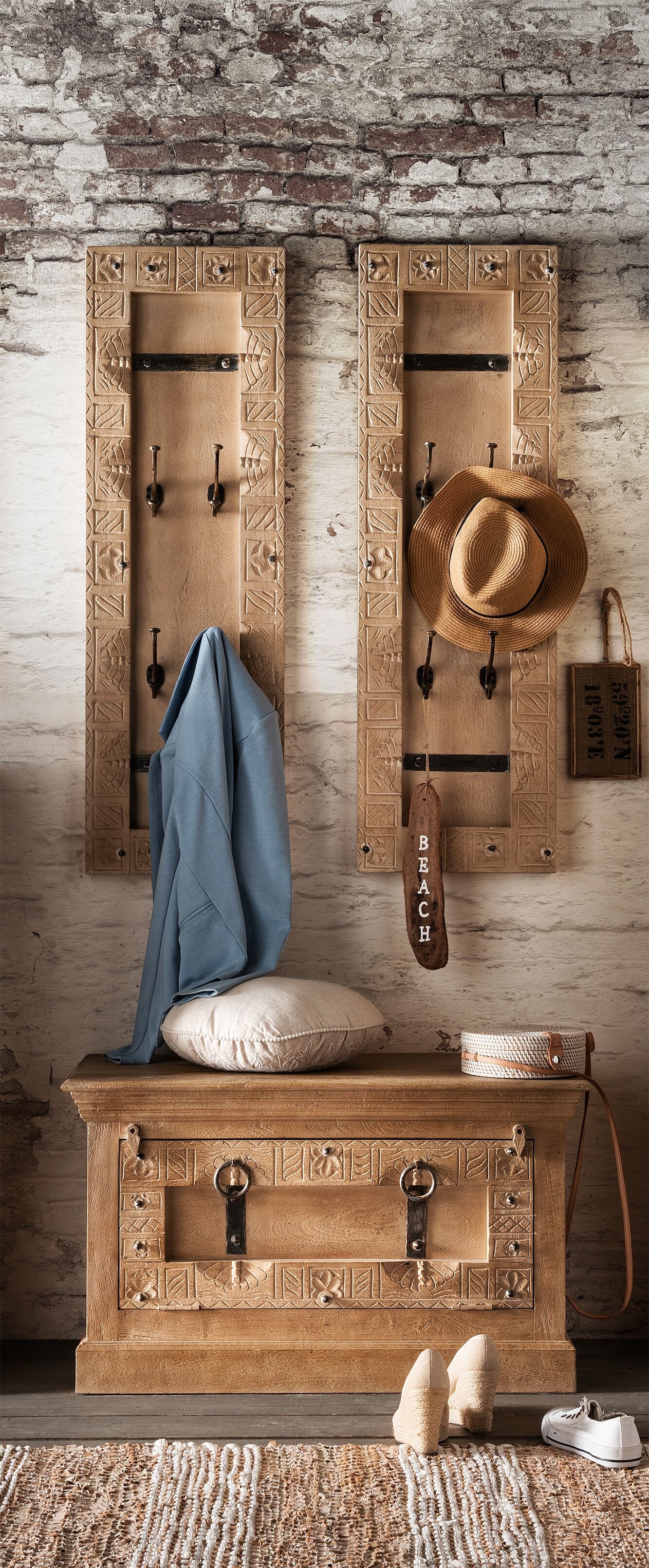Garderoben-Set SIT "Chennai 3-tlg. Flurmöbel-Set aus Mangoholz mit Schuhschrank", beige (natur), 1 Schuhschrank, 2 Garderobenpaneele, Massivholz, Kastenmöbel-Sets, Garderoben-Set, Platz für ca. 6 Paar Schuhe & kunstvolle Schnitzereien natur 1 Schuhschrank